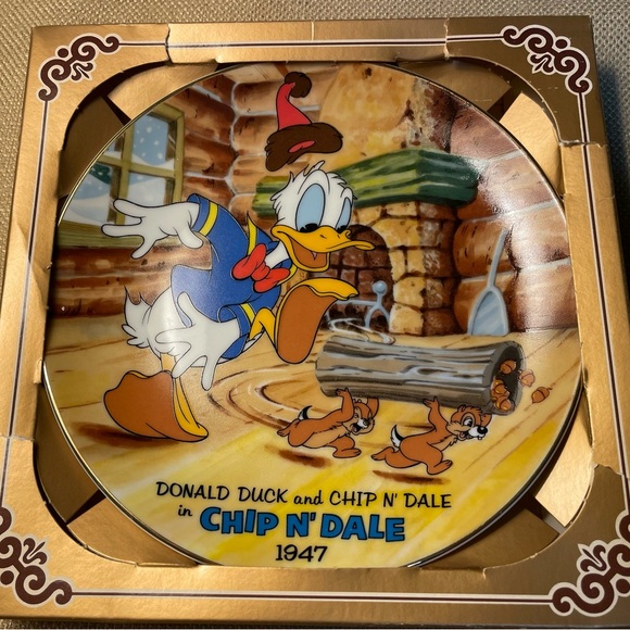 Disney Donald Duck 50th Birthday Plate Collection with Chip & Dale - Picture 4 of 5